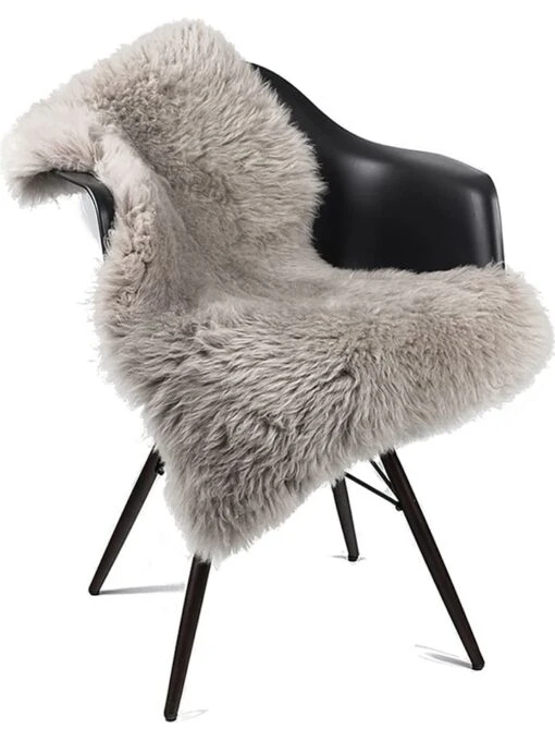 Lammfell In Taupe – Bild 2
