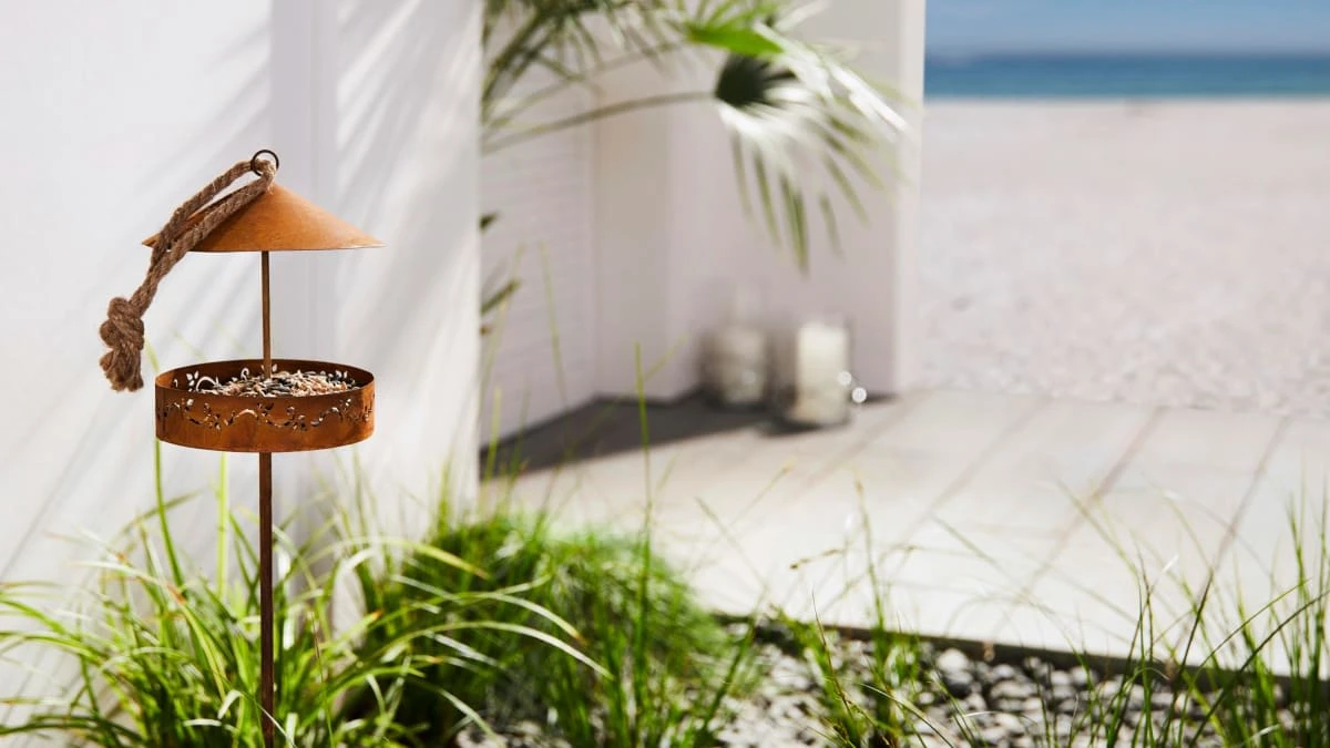 Gartenstecker Vogelfutterhaus, Rost 4 Gartenstecker Vogelfutterhaus, Rost – Bild 2