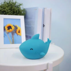 Reer Nachtlicht Lumilu Sea Life, Shark -Heimdekoration Verkäufe reer nachtlicht lumilu sea life shark 2